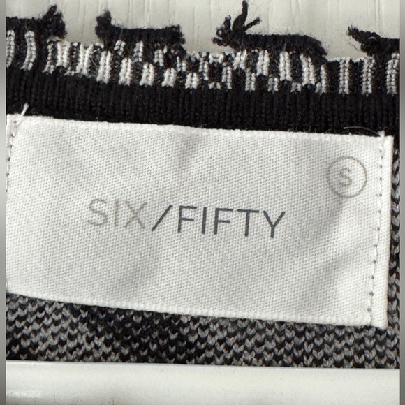 Six Fifty NWT Houndstooth Sweater, soft stretch, wide sleeve, sweater Sz Small - Picture 8 of 12
